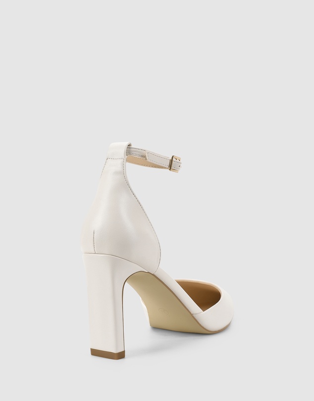 Verali - Kosta Closed Toe Block Heels