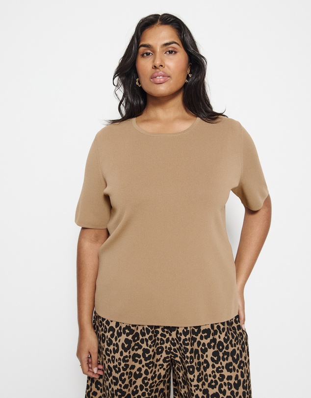 Commonry - Ella Tee
