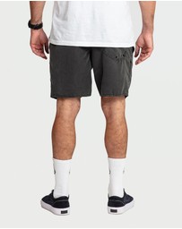 Volcom - Mens Center 17