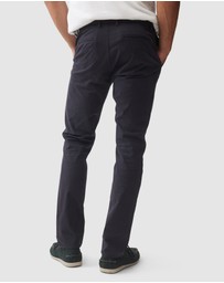 Rodd & Gunn - Gunn Slim Fit Chino Short Leg