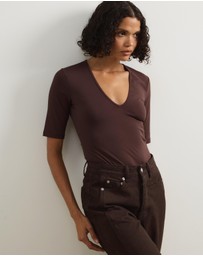 Atmos&Here - Deep V-Neck T-Shirt