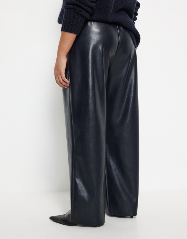 Commonry - Faux Leather Pull On Pant