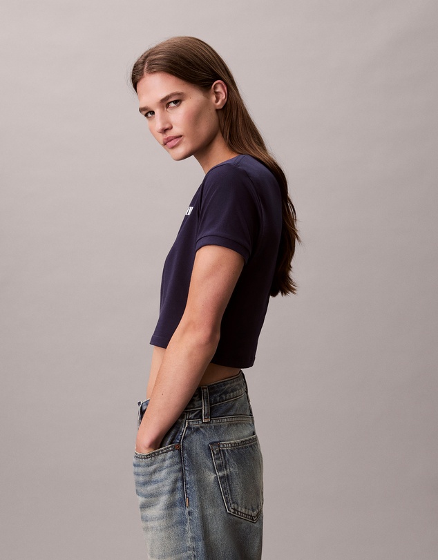 Calvin Klein Jeans - Logo Graphic Cropped T-Shirt