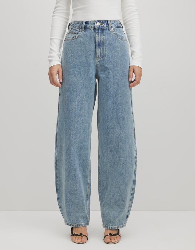 AERE - Marla Mid-Rise Barrel Leg Jeans