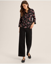 Review - Cameo Blouse