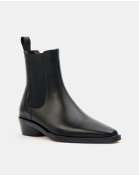 Alias Mae - Remy Boots
