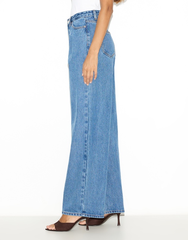 Dazie - Naples Pleat High Waisted Relaxed Jeans