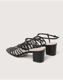 Review - Cynthia Heel