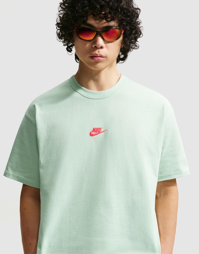 Nike - Nike Sportswear Premium Essentials T-Shirt