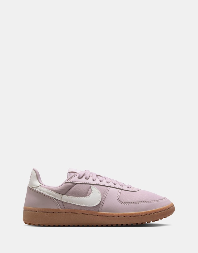 Nike - Field General - Women's