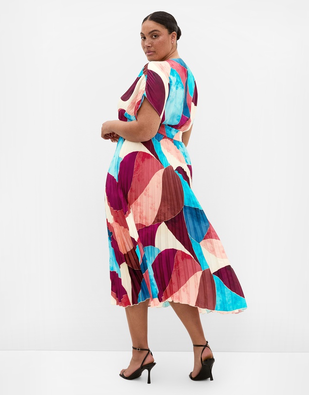 City Chic - Plus size Elia Geo Print Pleat Dress - purple multi