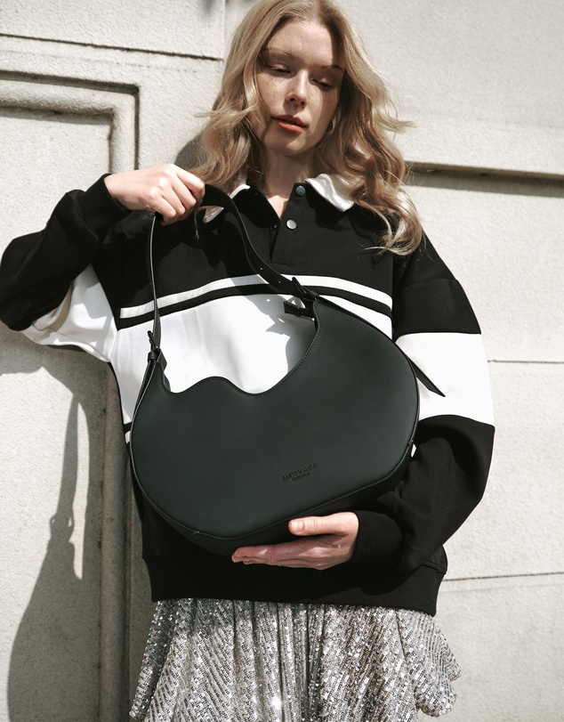 Gaston Luga - Mila - Waterproof Shoulder Carry Bag