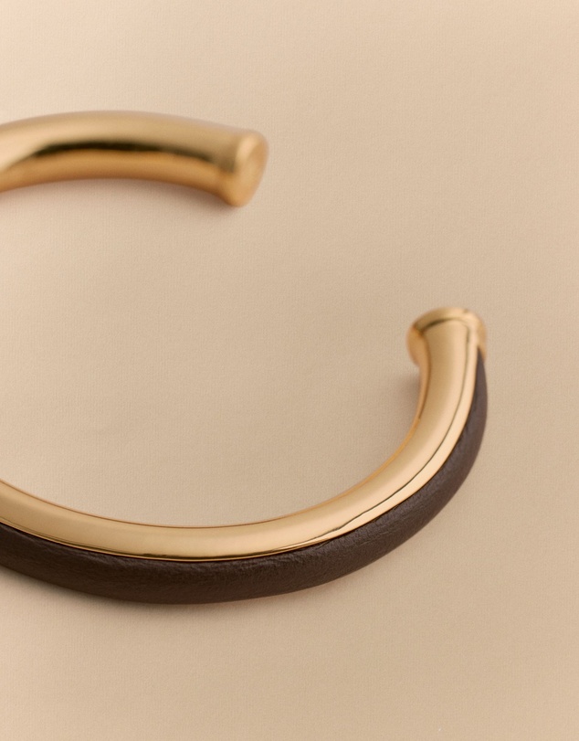Trenery - Lutra Cuff in Chocolate