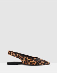 Rollie - Pointed Slingback Flat