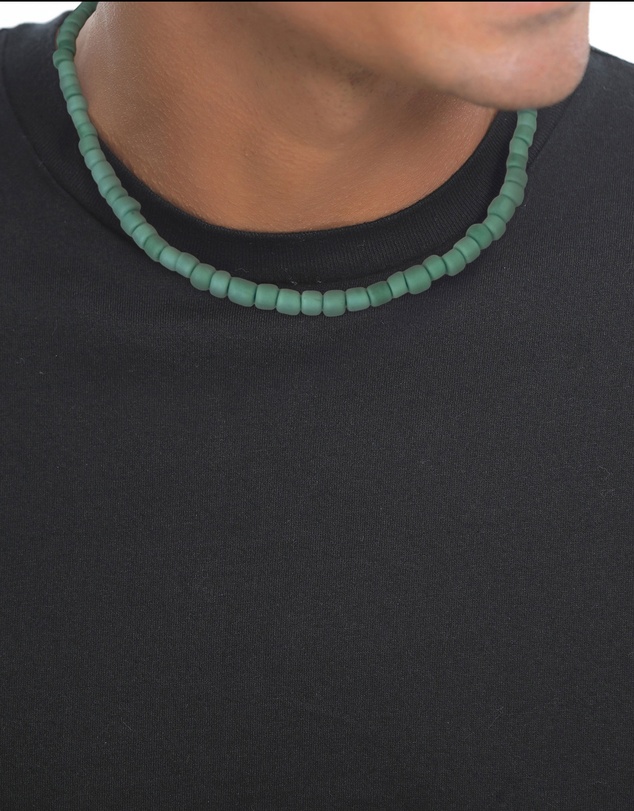 Kuzzoi - ICONIC EXCLUSIVE - Green Beads Necklace with Gold-Plated Silver Closure