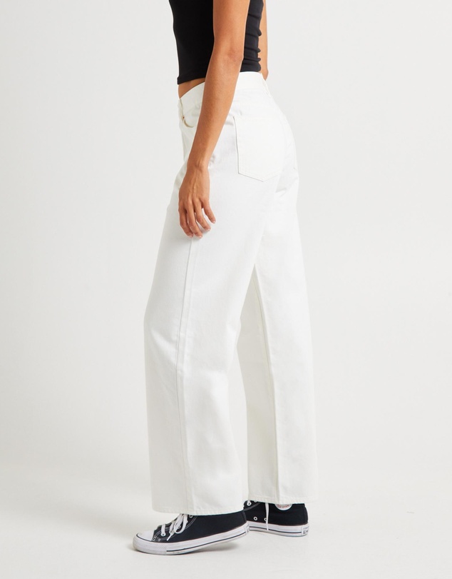 Subtitled - Alexa Mid Rise Relaxed Denim Jeans