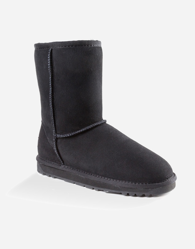 Ozwear Connection Uggs - Ugg Classic Short Boots (Water Resistant)