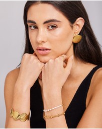 Zoe Olivia - Waterproof Textured Shell Stud Earrings