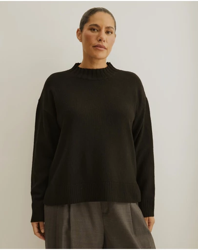 Atmos&Here Curvy - Classic Crew Knit Jumper
