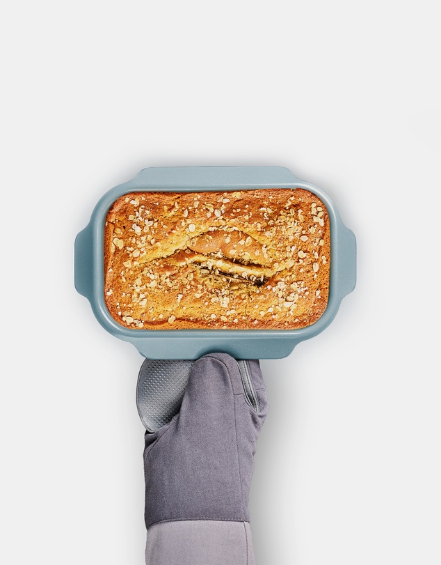 Joseph Joseph - Nest™ Bake 2lb Non-Stick Loaf Tin with Easy-Pull Handles