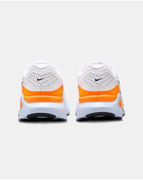 Nike - Structure 26 - Men's
