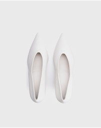 Bassike - Point Toe Pump