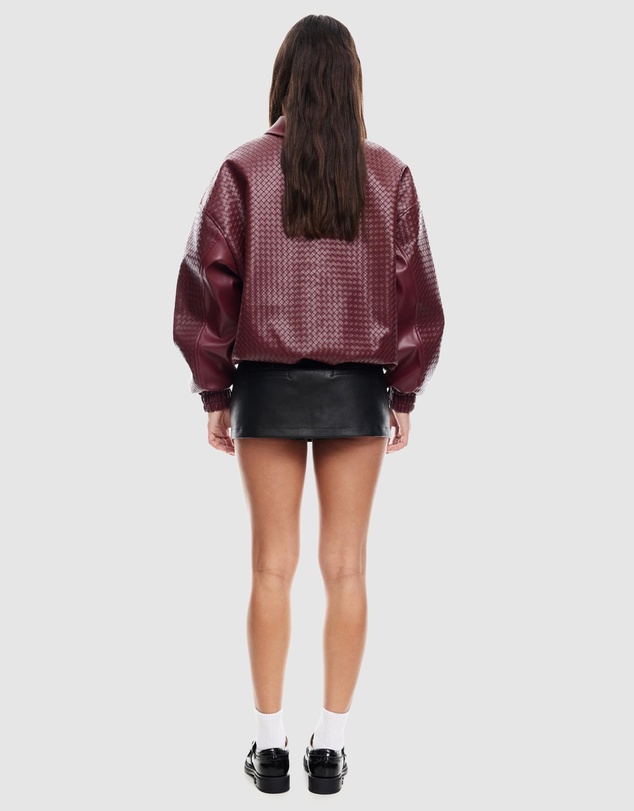 Lioness - Kenny Bomber