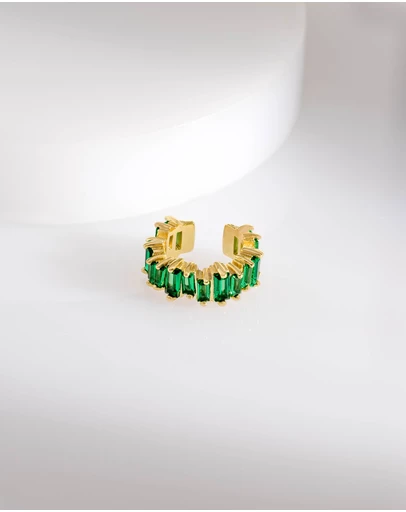 Wanderlust + Co - Jagged Baguette Emerald & Gold 9mm Ear Cuff