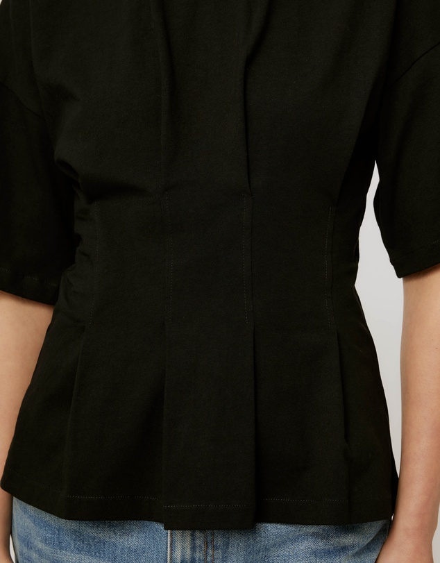 Calli - Tucked T-Shirt