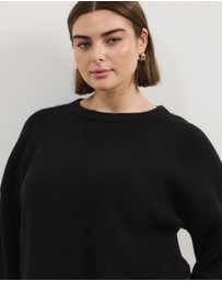 Atmos&Here Curvy - Rory Crewneck Knit Jumper With Button Detail At Side Seam