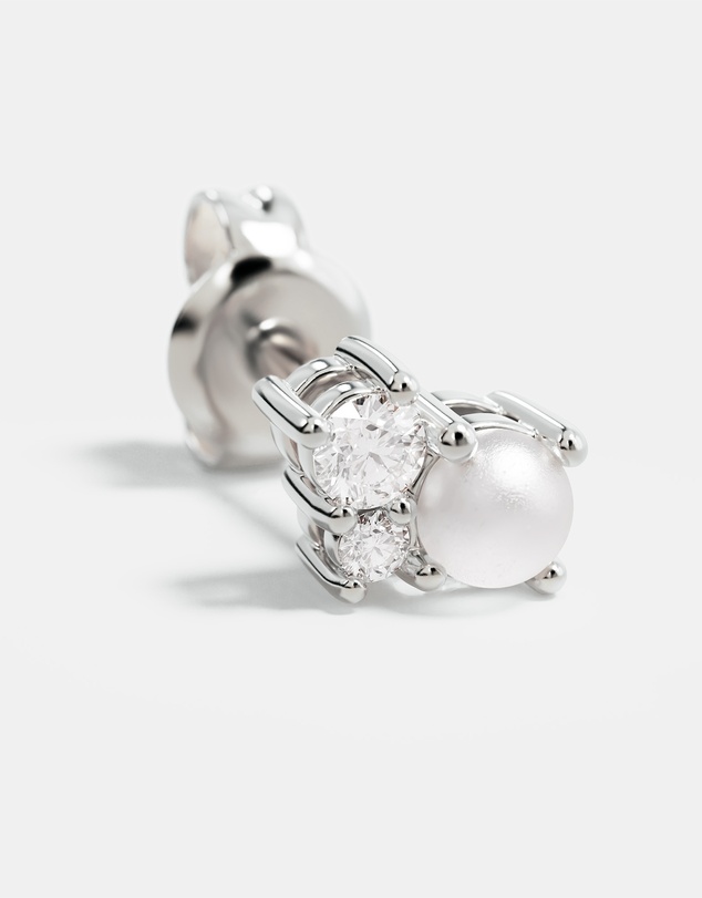 By Charlotte - Love in Stillness Pearl Stud Earrings