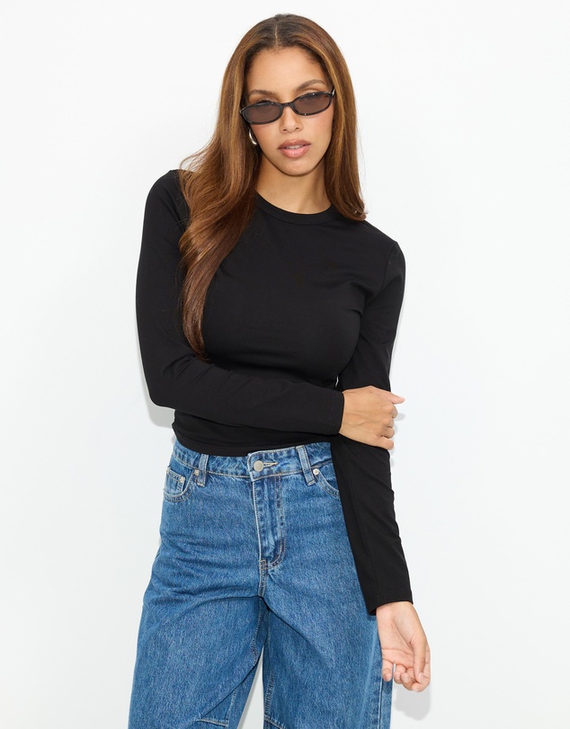 Dazie - In-Season Fitted Long Sleeve T-Shirt