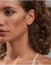 Pastiche - Ava Studs