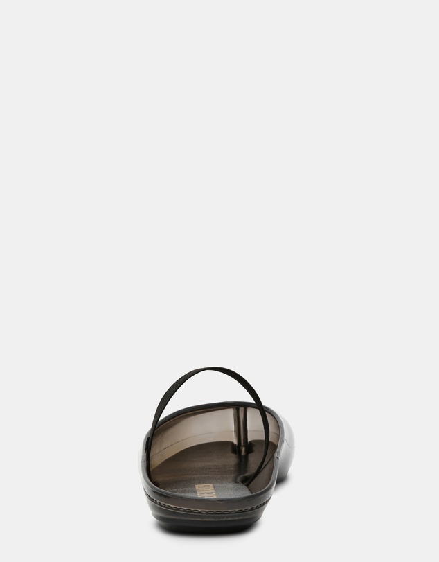 Steve Madden - Cova Black Flats