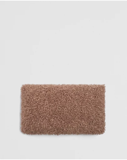 Country Road - Ruby 35x60 Cushion