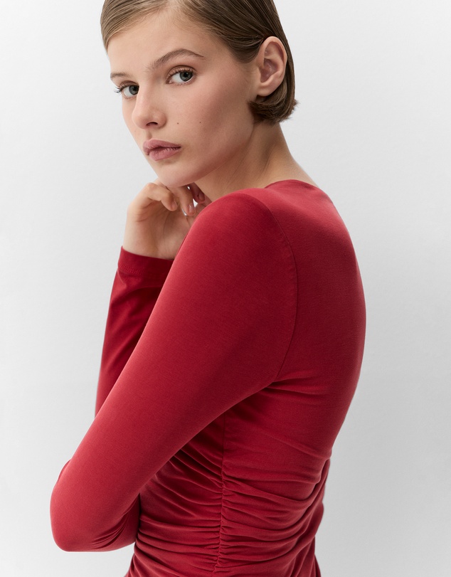 UNISON - Ruched Detail Long Sleeve Top