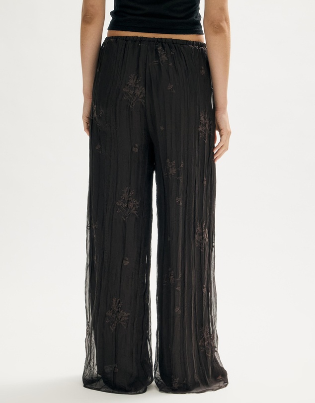 Minima Esenciales - Mila Embroidered Plisse Pants