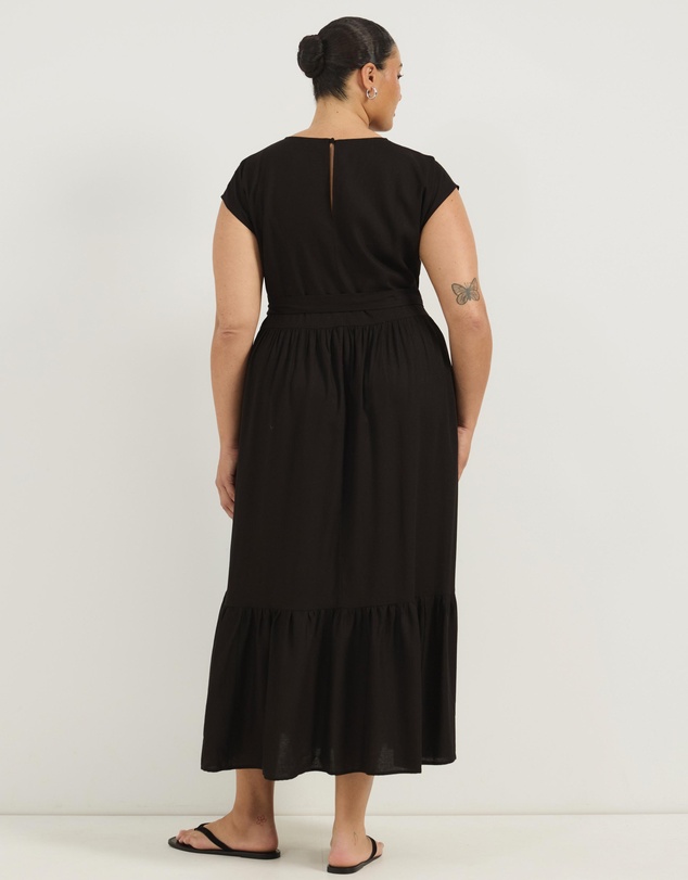 Atmos&Here Curvy - Marnie Linen Blend Maxi Dress With Flutter Sleeve And Tie