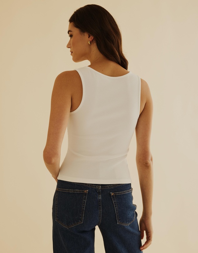 Atmos&Here - Blair Scoop Button Front Tank