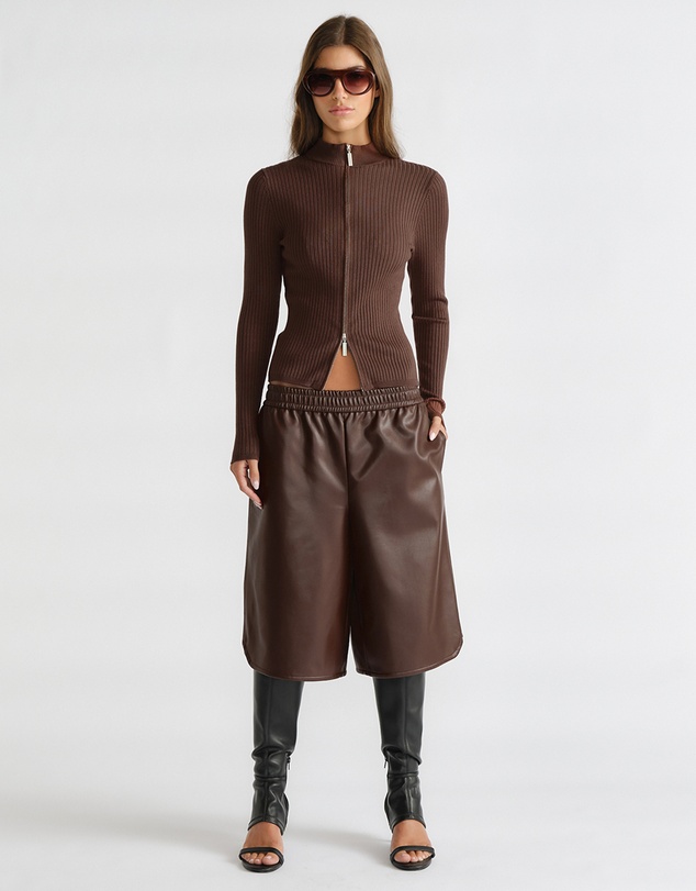 Decjuba - D-Luxe Knit Zip Long Sleeve Top