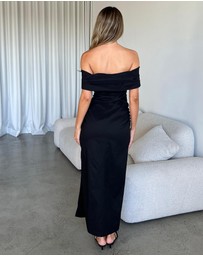 Dazie - Syrreal Ruched Off Shoulder Midi Cocktail Dress