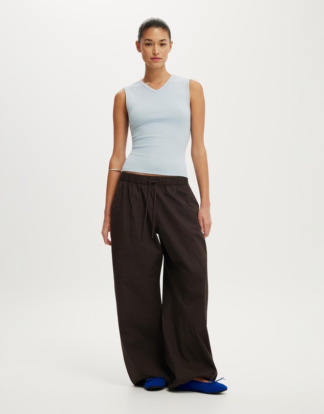 Cotton On - 90S V Neck Tank