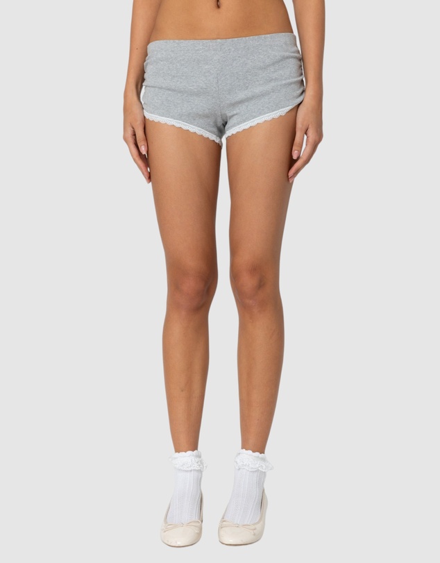 EDIKTED - Kadence Ruched Lace Trim Shorts