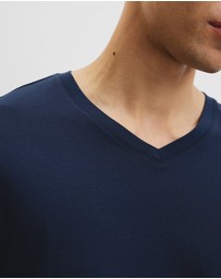 Country Road - Pima Cotton V-neck T-shirt