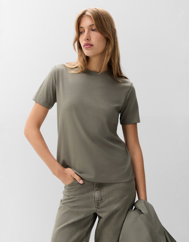 UNISON - The Classic Crew Tee