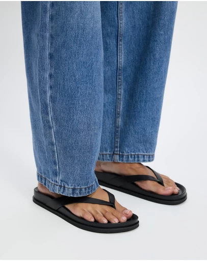 AERE - Gigi Leather Thongs