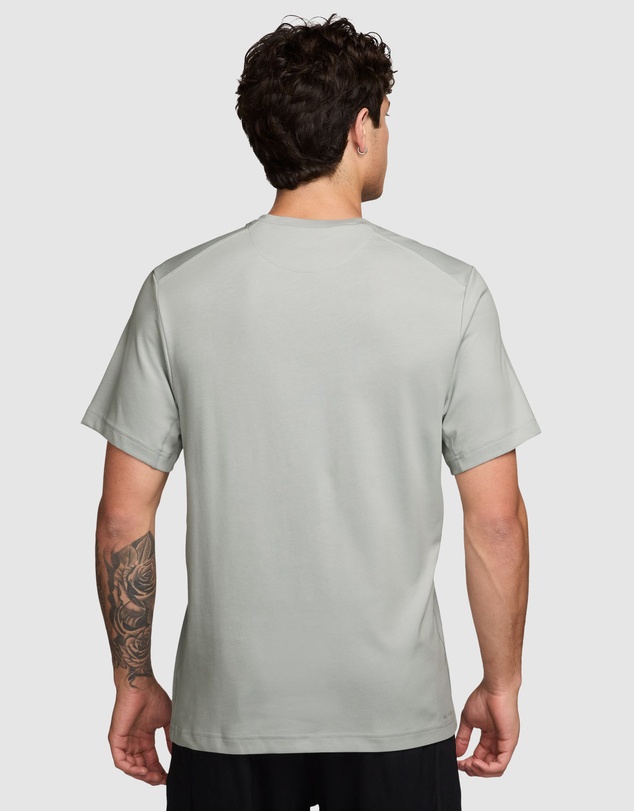 Nike - Primary Dri-FIT SS Versatile Top