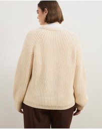 Atmos&Here Curvy - Reese Chunky Knit Wrap Cardigan