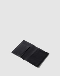 Kinnon - Kinnon by Romy Passport Holder
