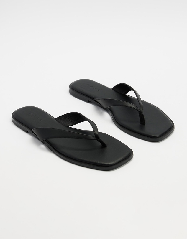 AERE - Flat Leather Thongs